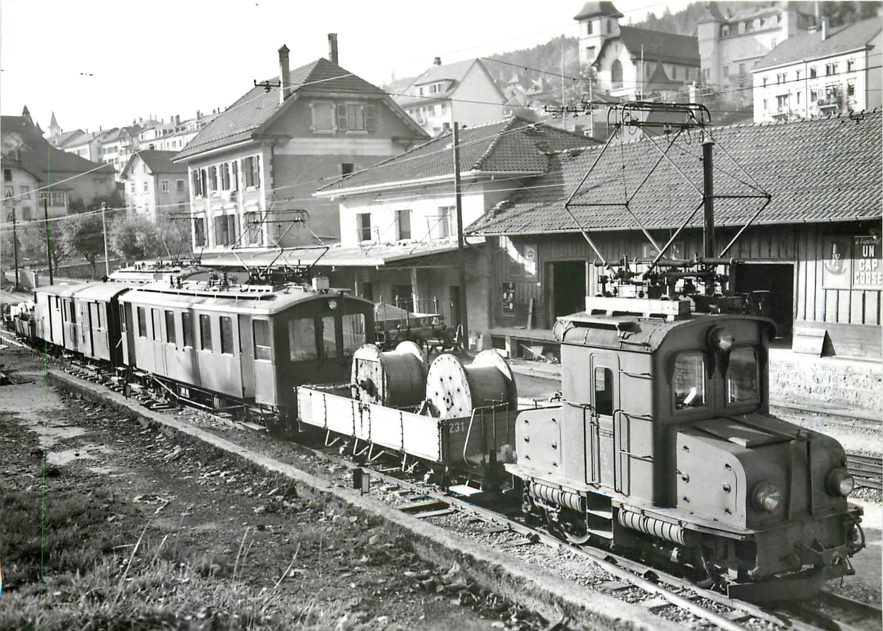 CPM Train de travaux à Tramelan 9.10.1952. Photo P.Willen
