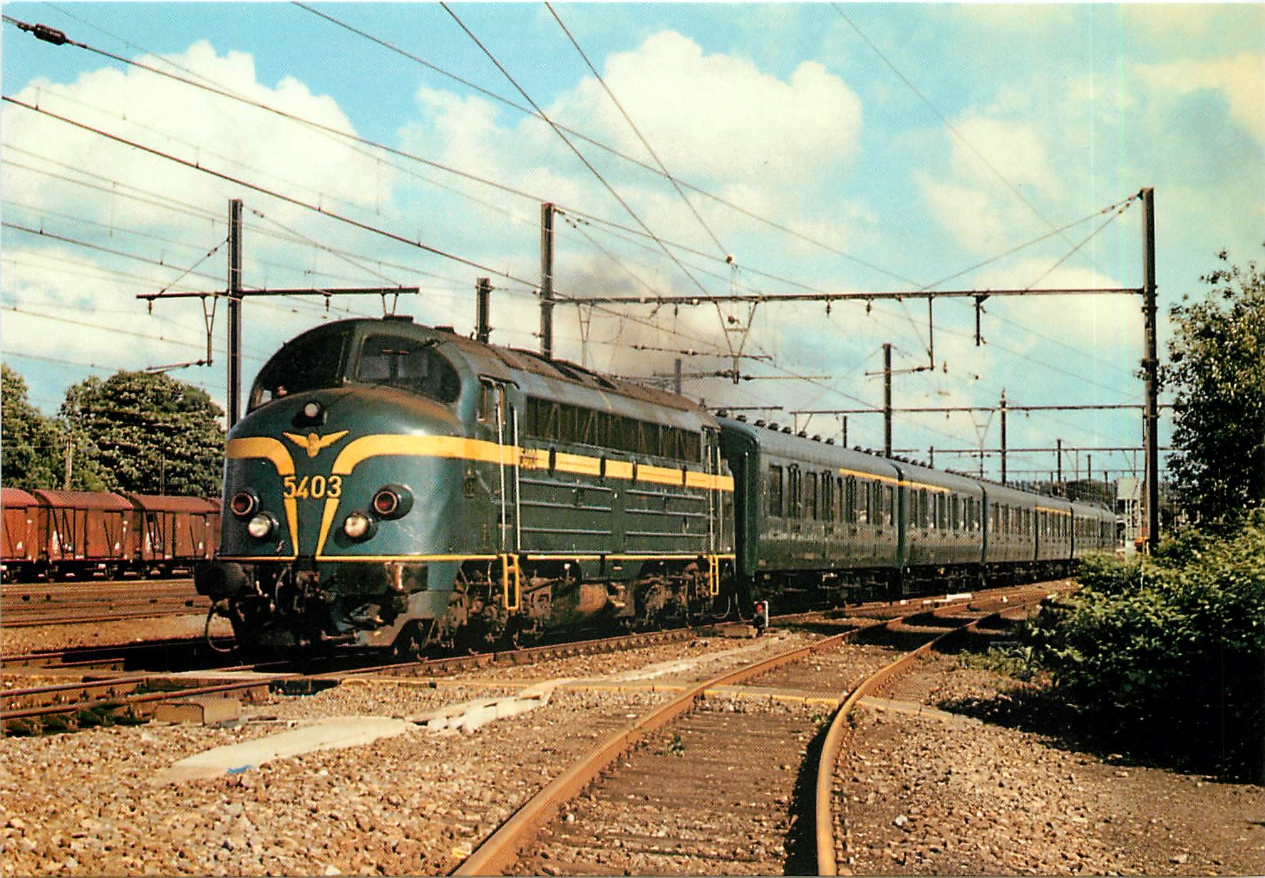 CPM La CC 5403 avec une rame de six voitures types