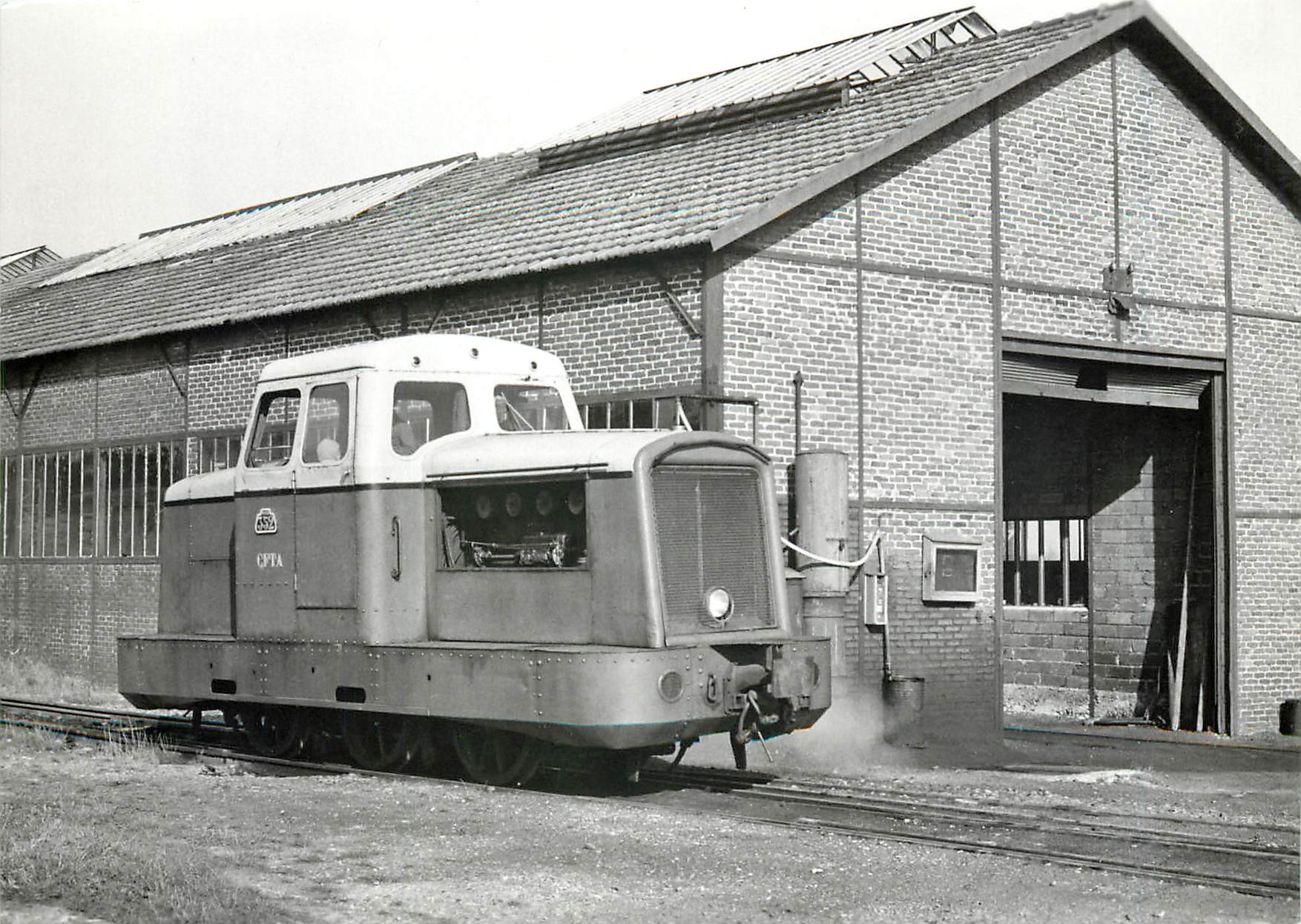 CPM St-Valery-Canal  le tracteur 352