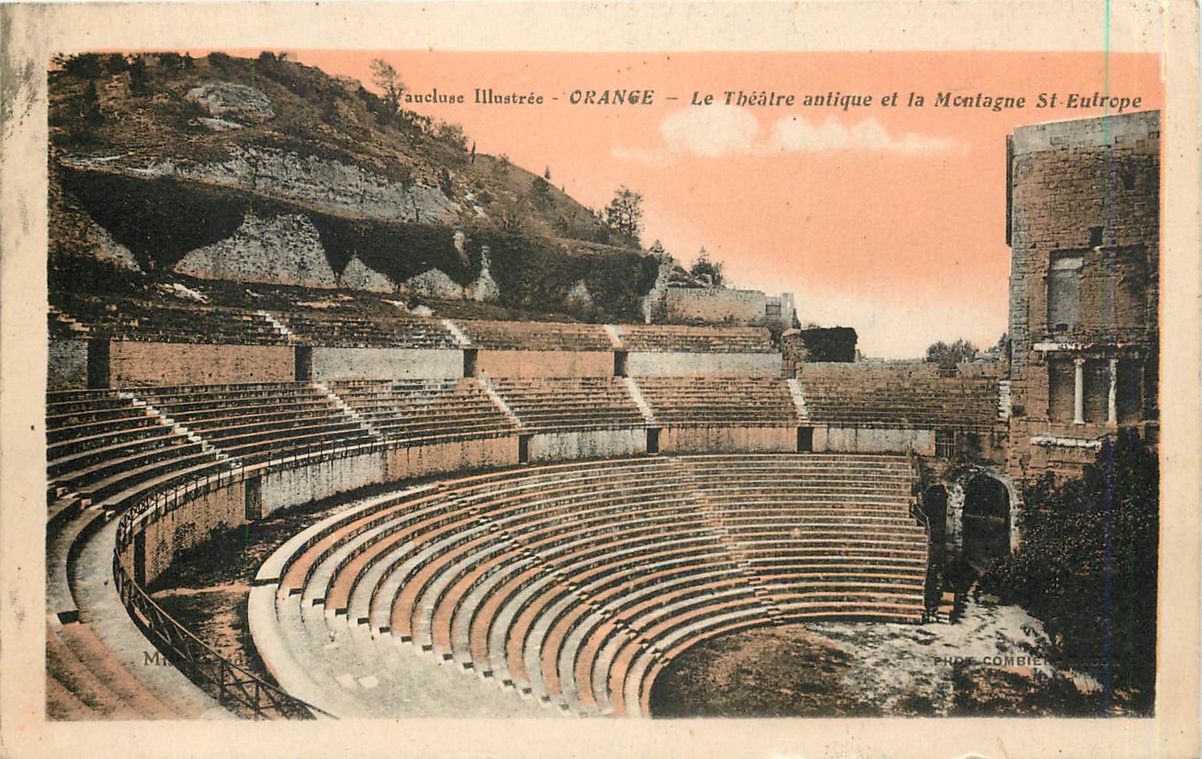CPA Vauclase illustree-ORANGE-Le theatre antique et la Montagne St-Eutrope