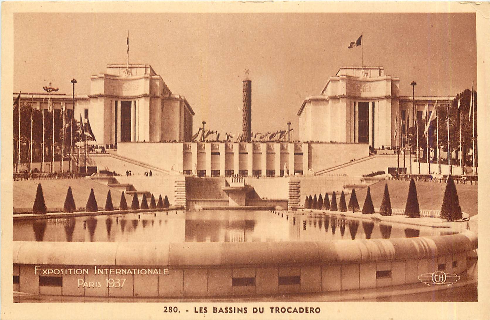 Les Bassins du Trocadéro — Exposition Internationale Paris 1937 — éditeur CH (n° 280)