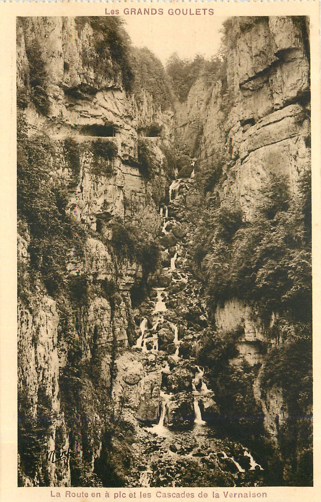 CPA La Route en a pic et les Cascades de la Vernaison