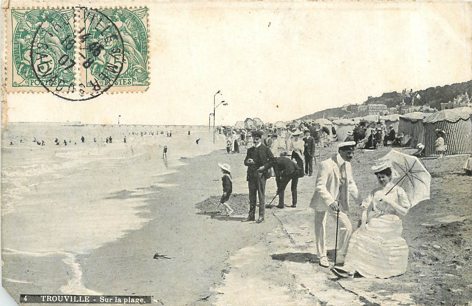 CPA TROUVILLE-Sur la place