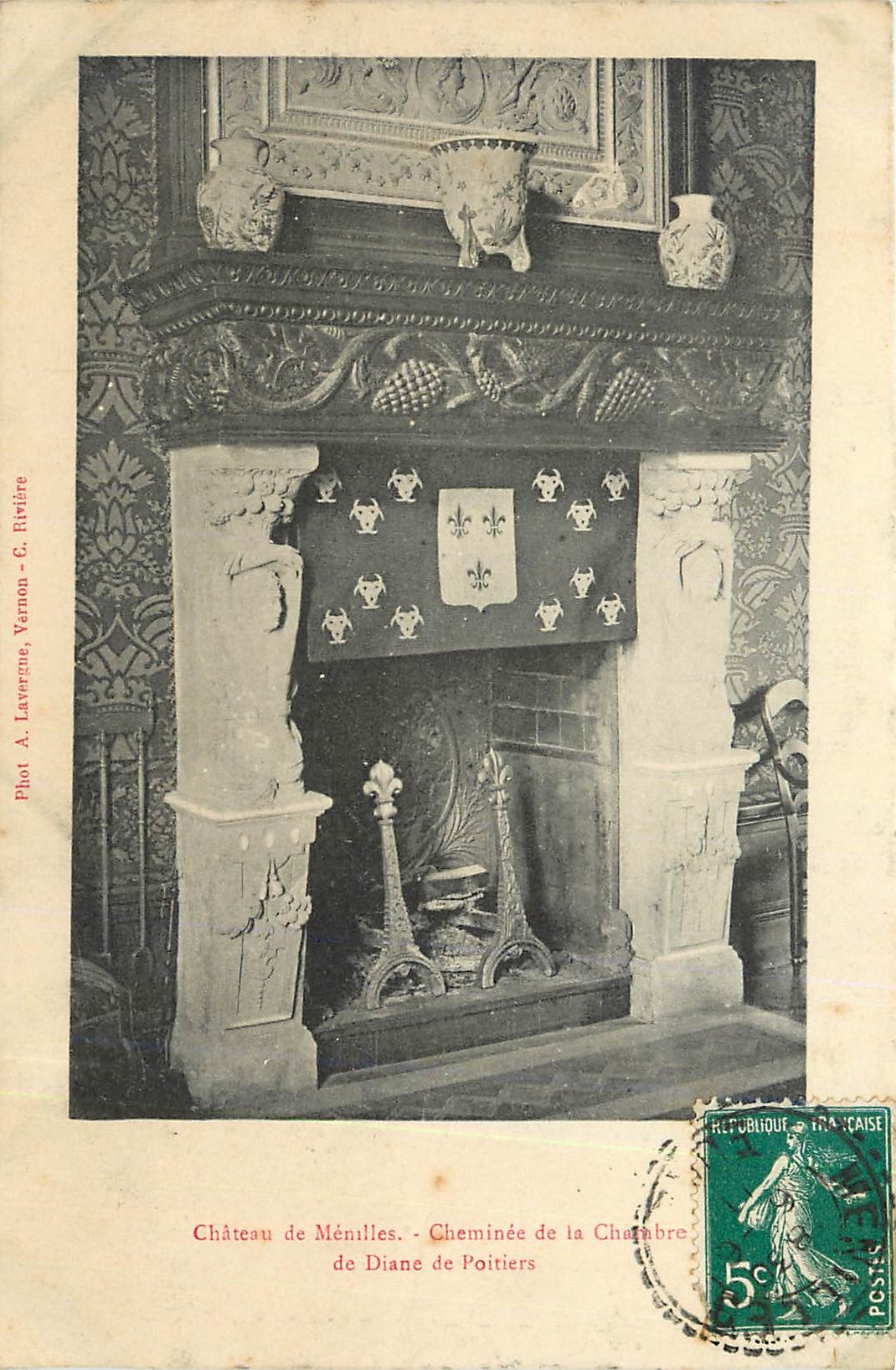 CPA Chateau de ménilles-cheminée de la Chambre de Diane de Poitiers
