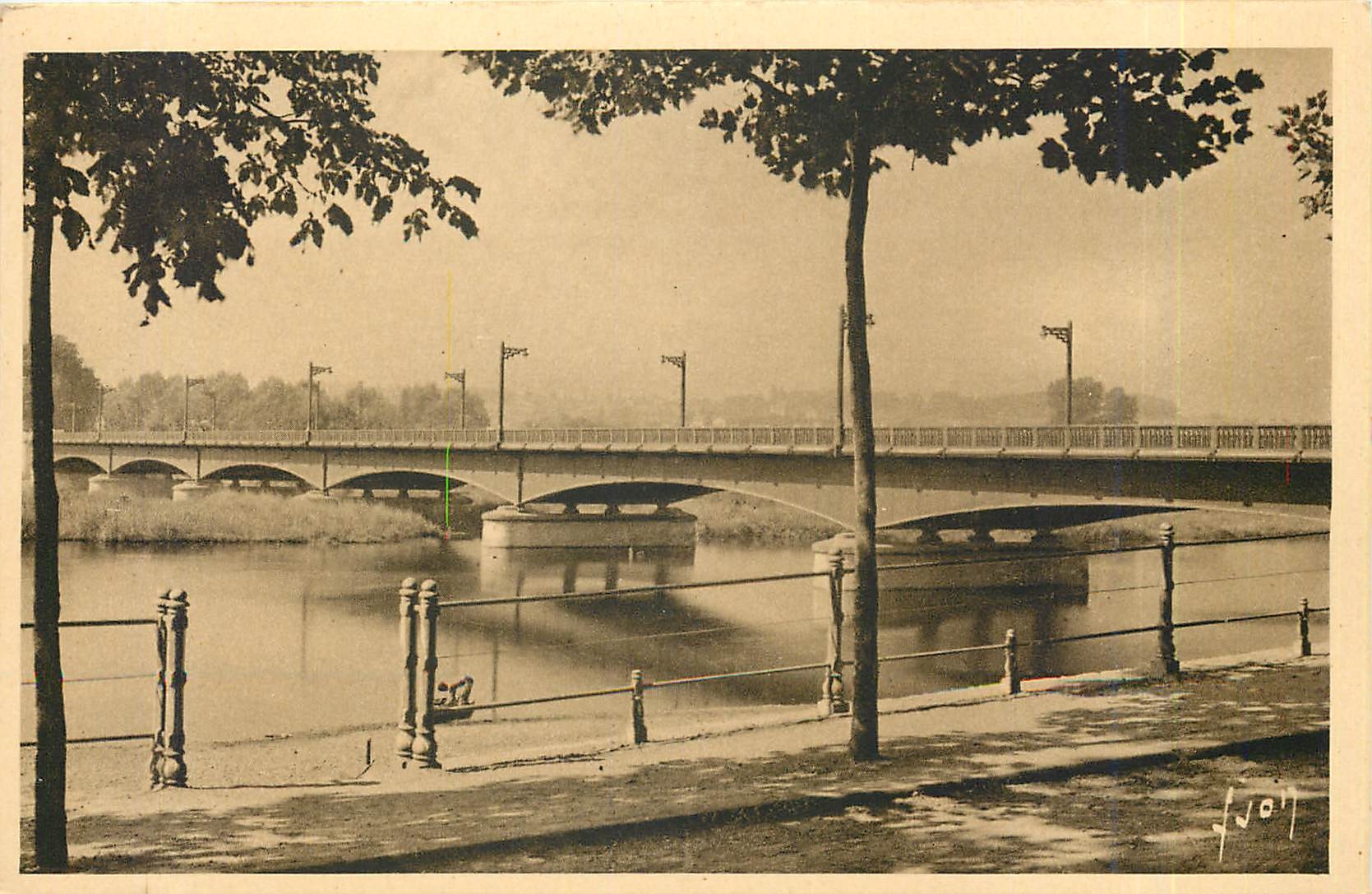 CPA VICHY (Allie) Le Nouveau Pont
