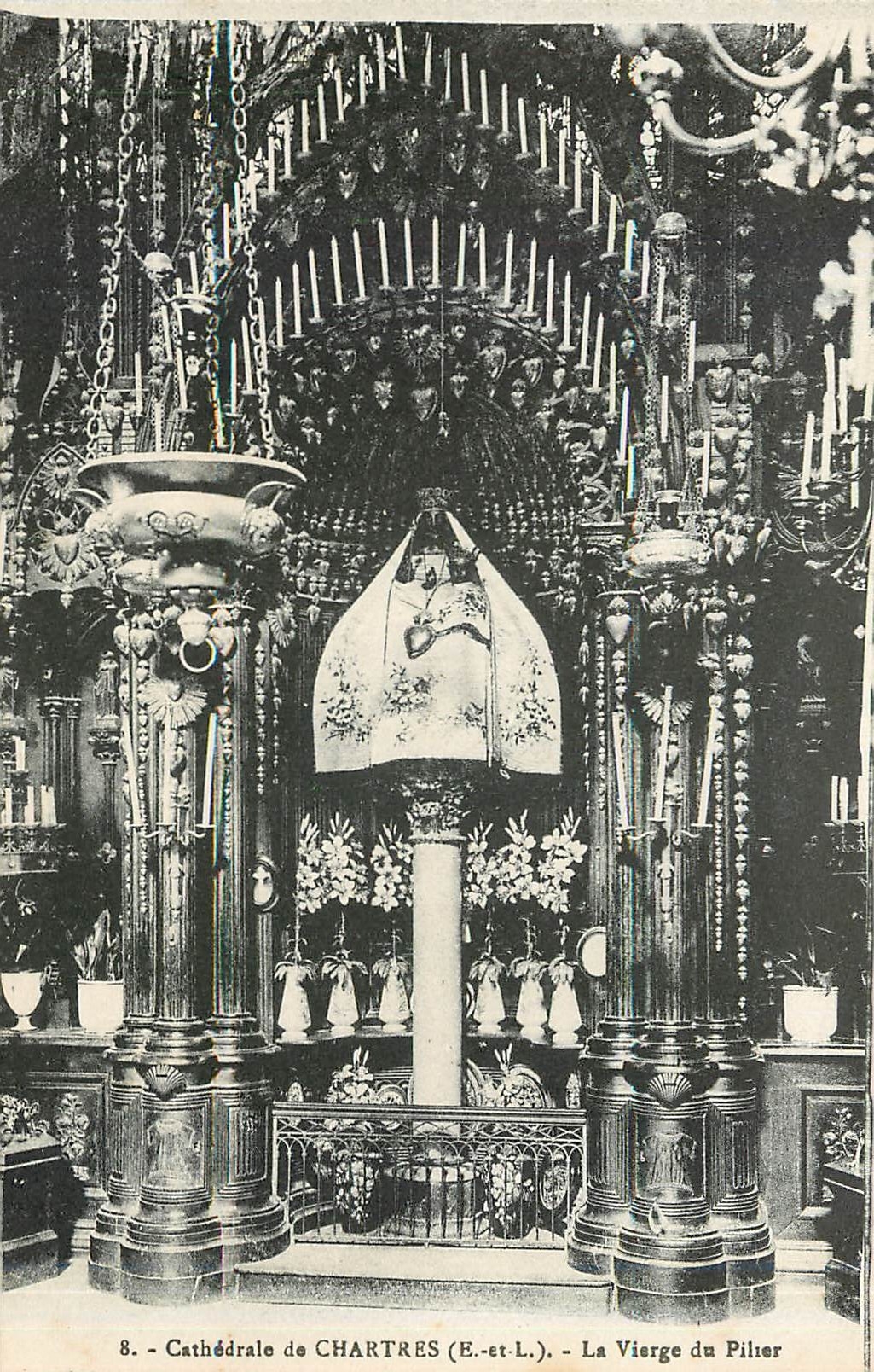 CPA Cathédrale de CHARTRES (Eet L).La Vierge du Pilier