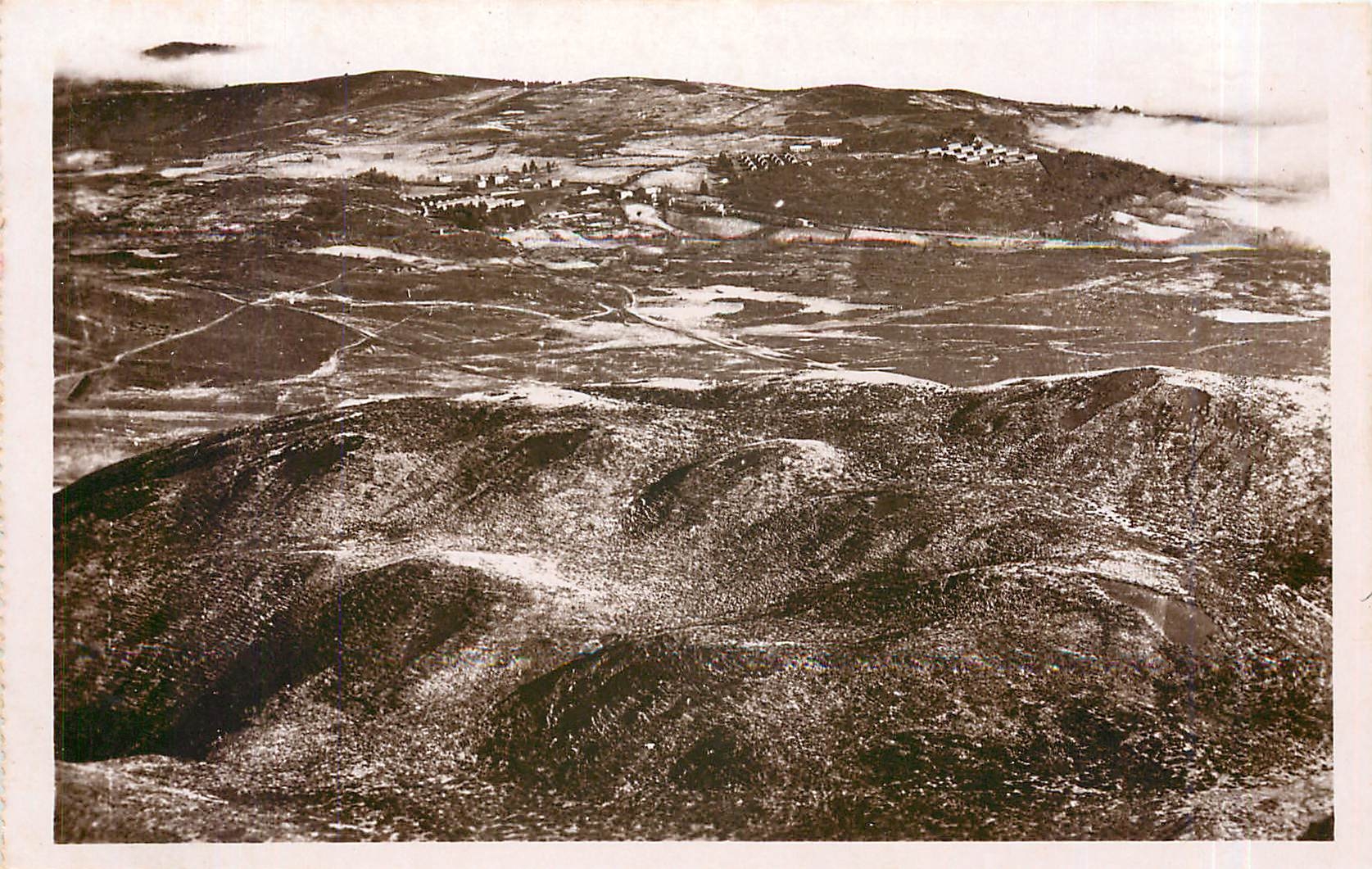 CPA Le camp de la Fontaine du berger  vu de la tble e'Orientation de l'Observatoire du Puy de Dome (