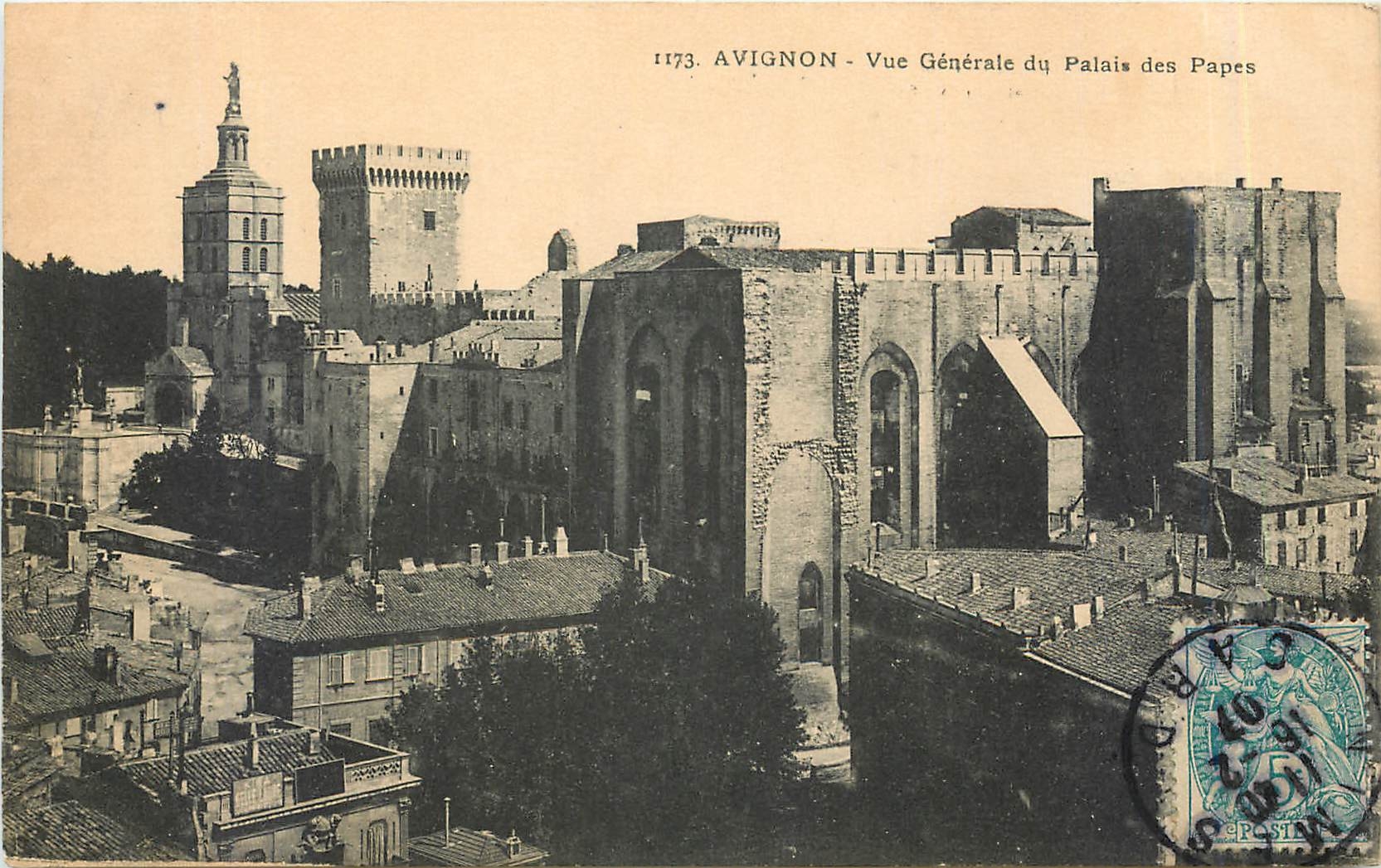 CPA AVIGNON-Vue Générale du Palais des Papes