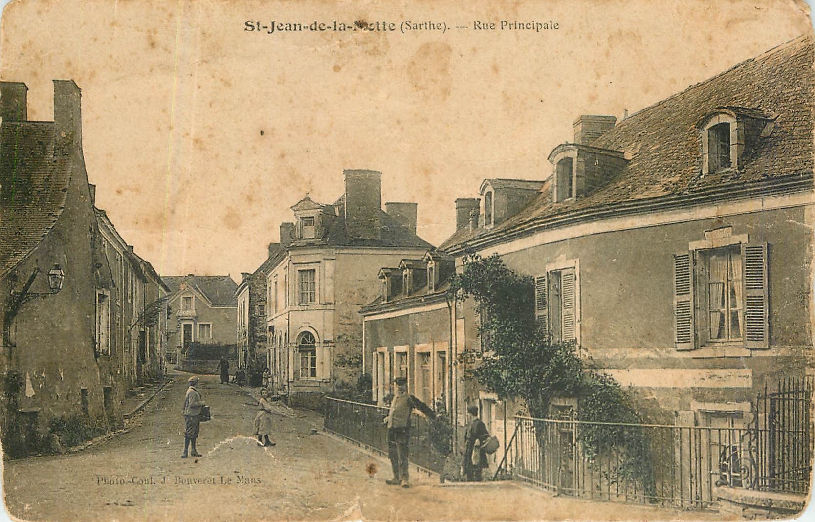 CPA St Jean-de -la Motte (Sathe)-Rue Principale
