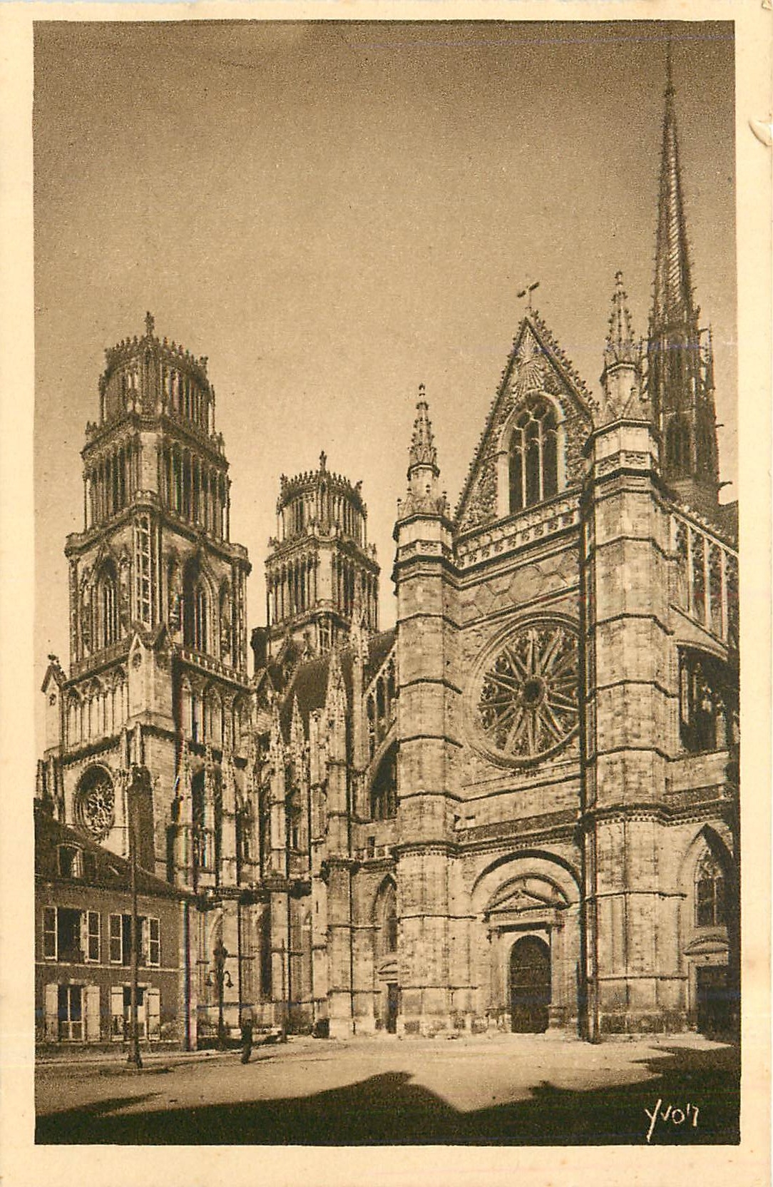 CPA LA DOUCE FRANCE-ORLEANS(La cathedrale Ste-Croix(Façade Sud Est)