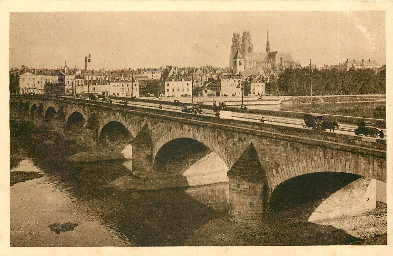 Orléans (Loiret) — Panorama vers la Cathédrale et le Pont Georges V — Les Éditions d'Art Martel
