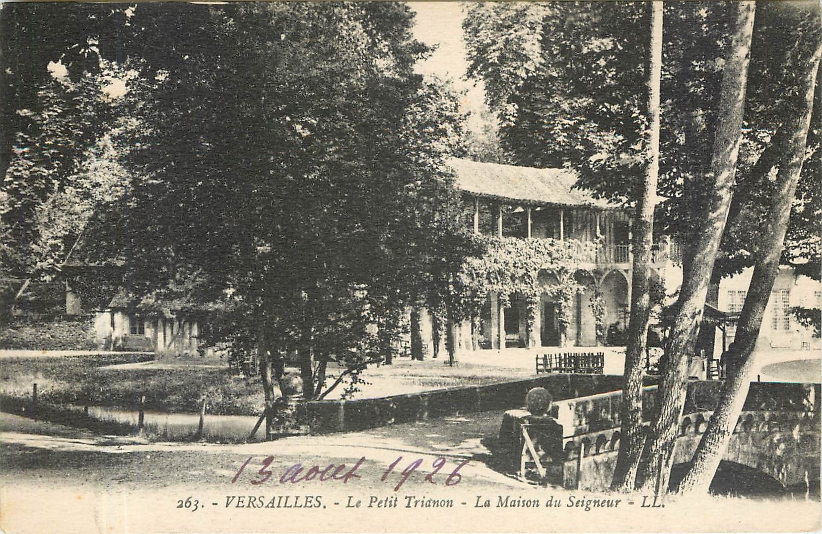 CPA VERSAILLES-Le petit trianon- La Maison du Seigneur