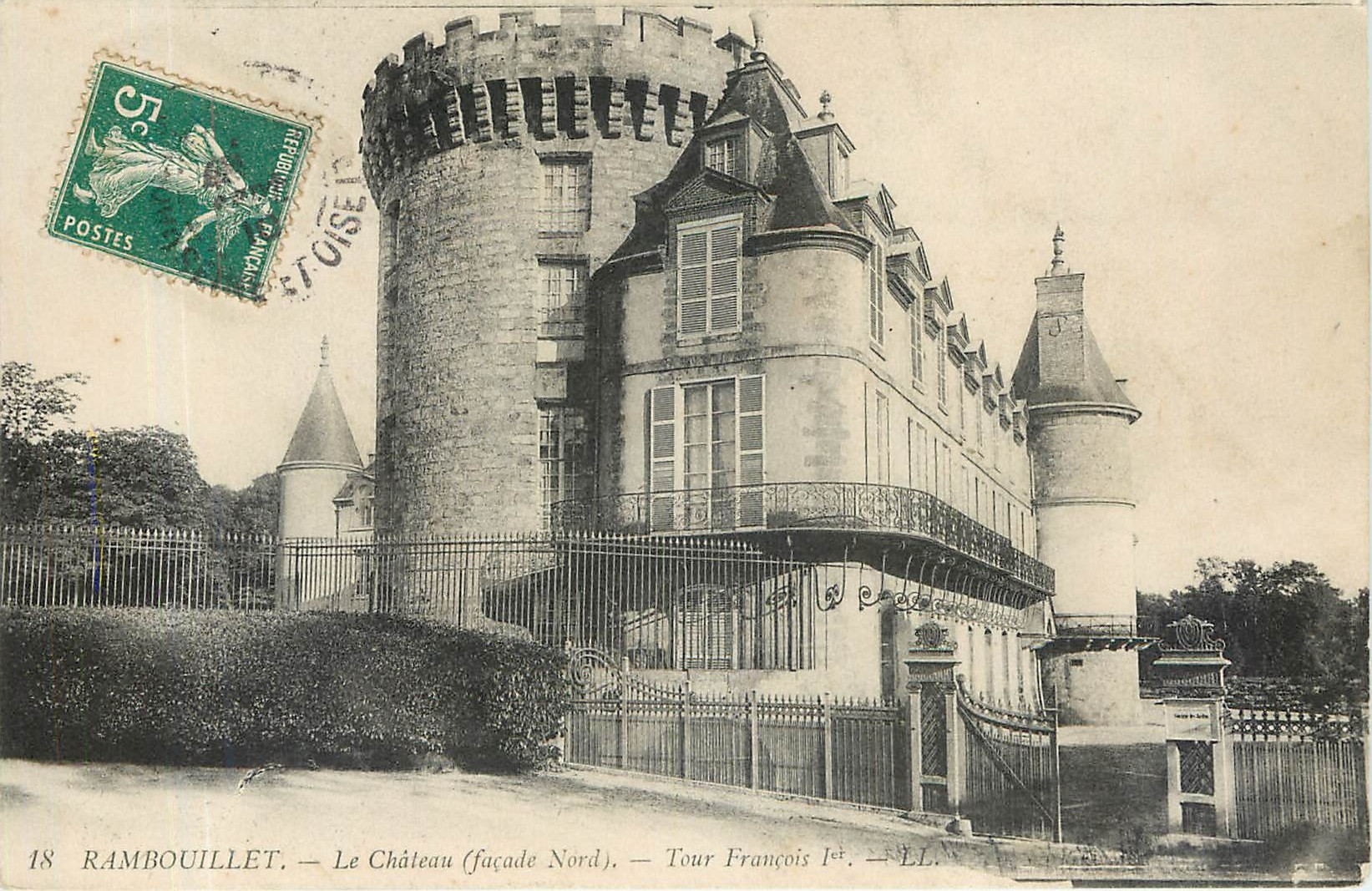 CPA RAMBOUILLET-Le Chateau (Façade Nord)