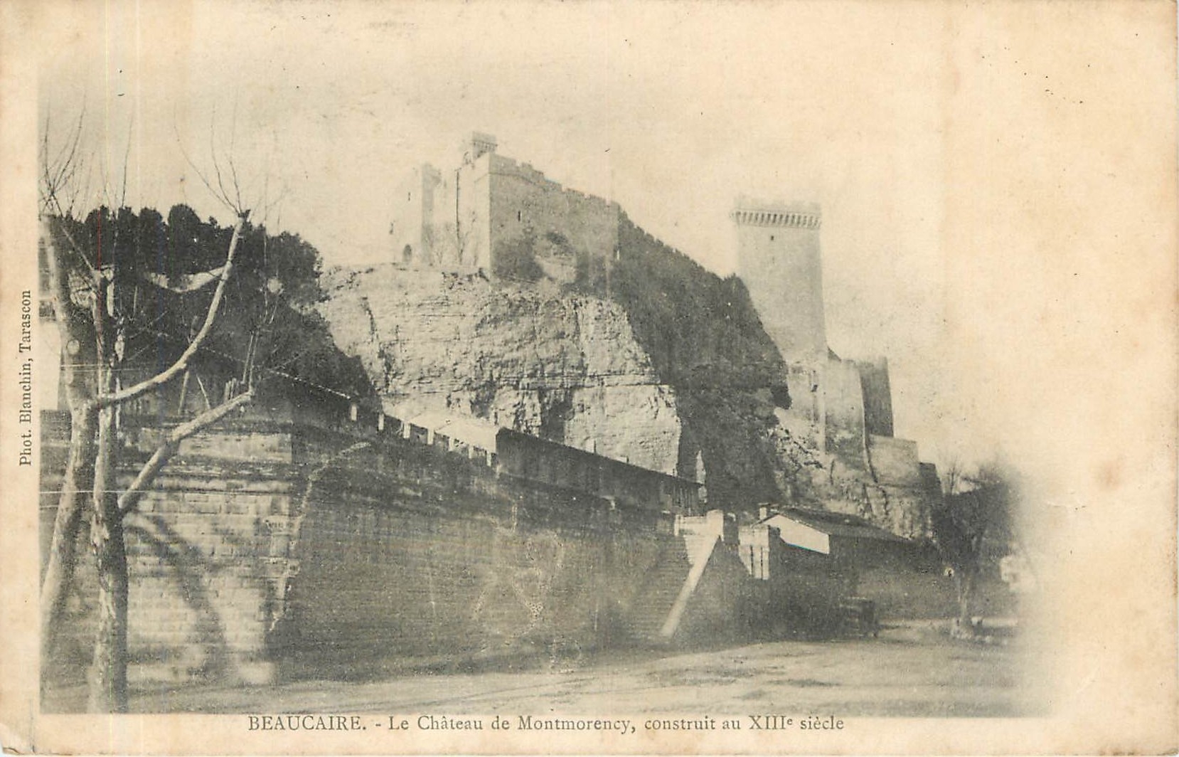 CPA beaucaire-Le Chateau de Montmoremcy construit au XIII e siecle