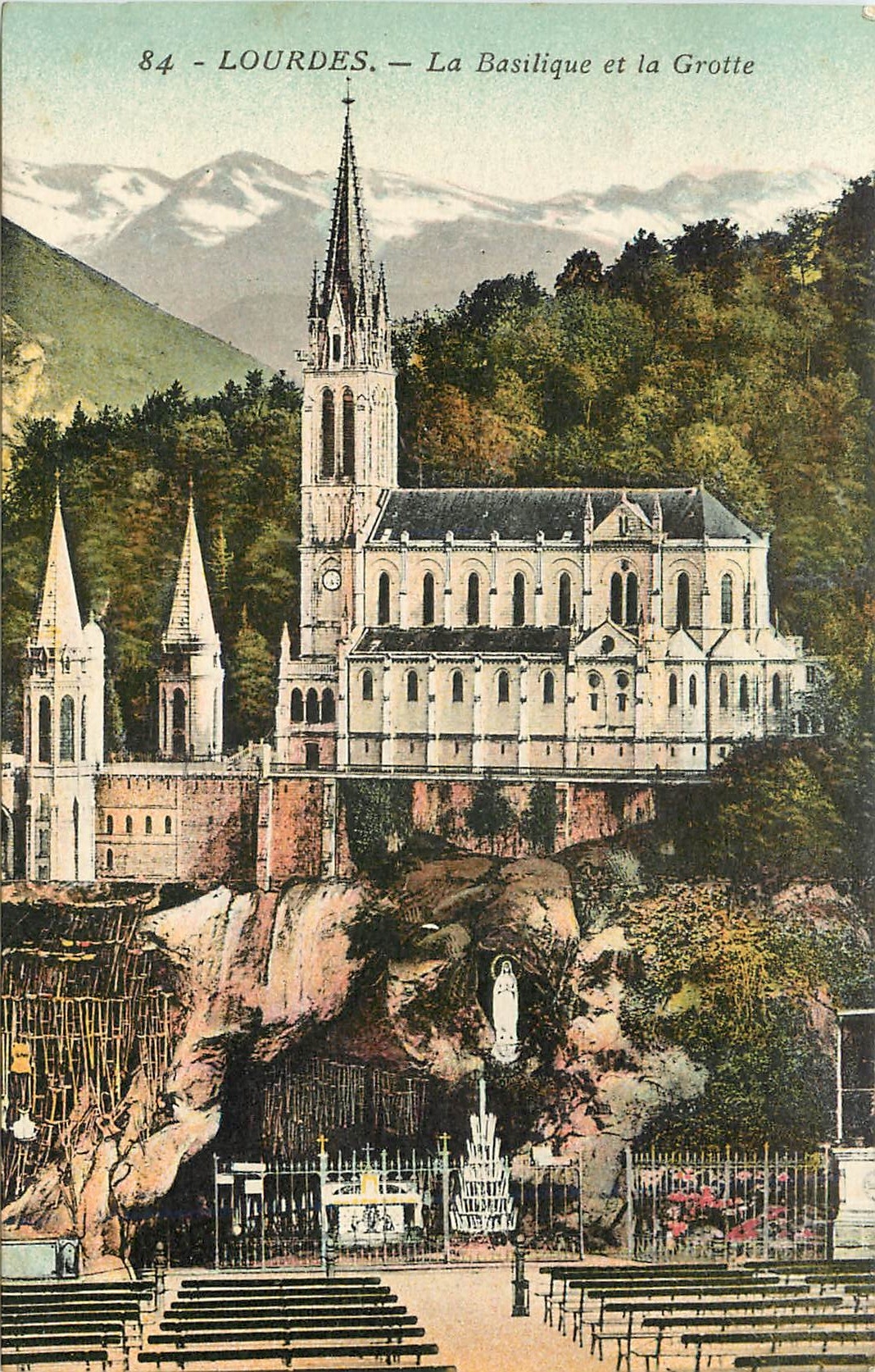 CPA LOURDES-La basilique et la grotte