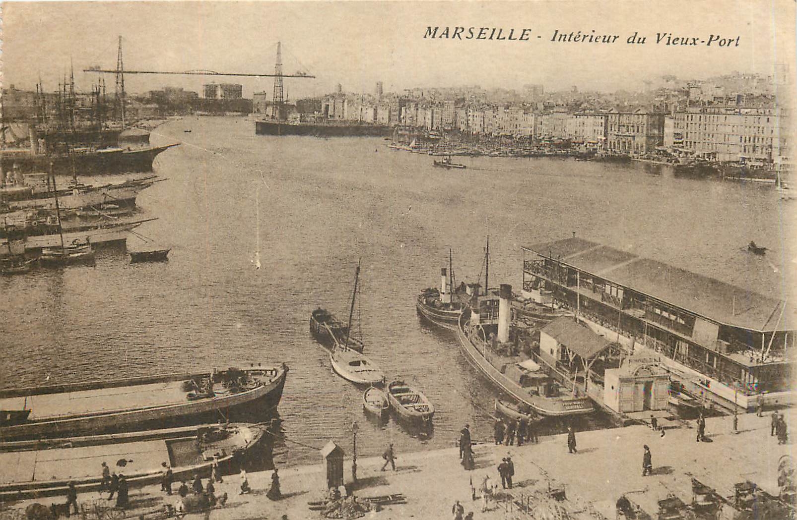 CPA Marseille Interieur du Vieux Port 