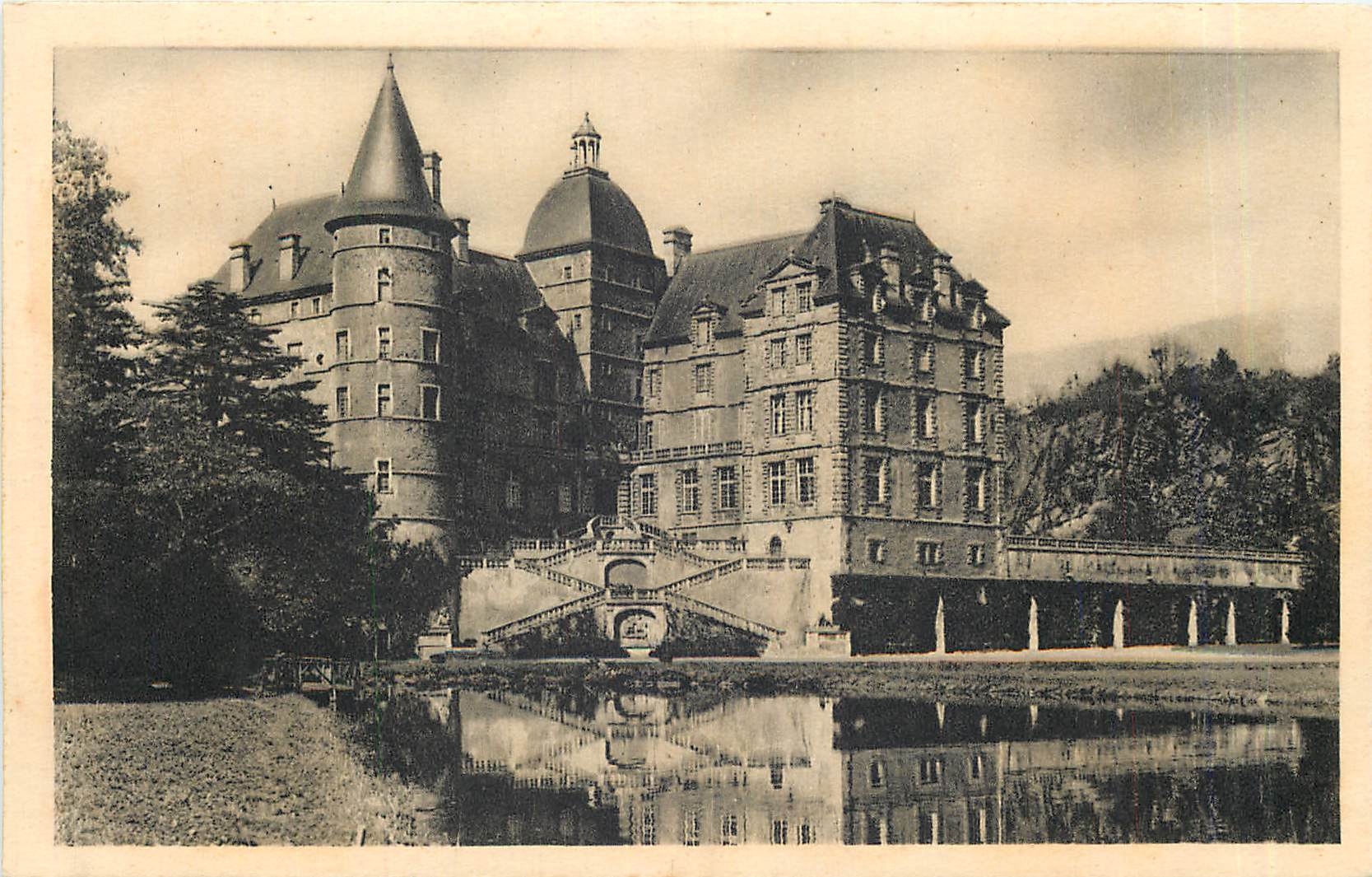 Château de Vizille — Façade sur le parc — Serr. Commercial Monuments Historiques, Paris