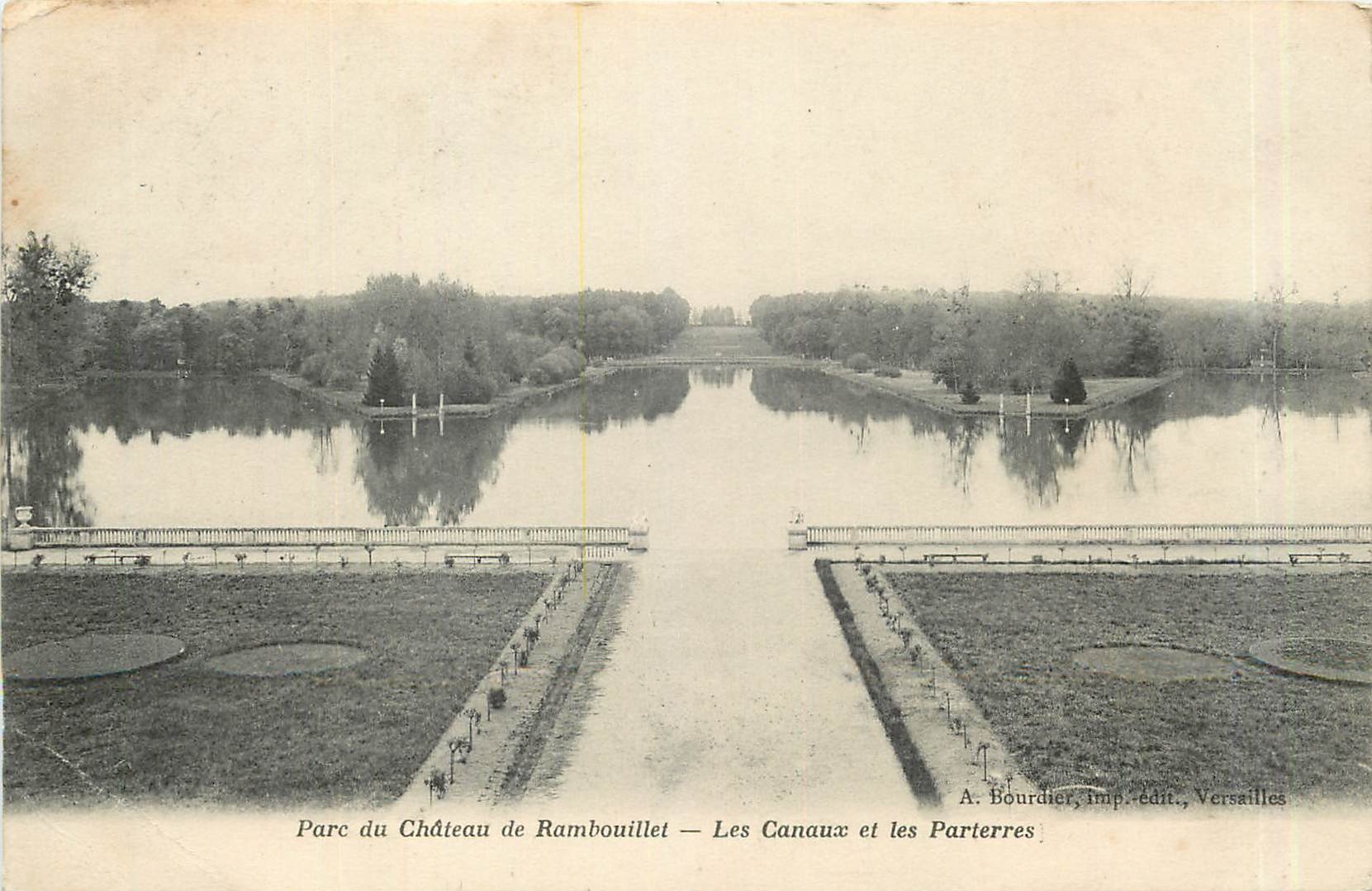 CPA Parc du Chateau de Rambouillet Les Canaux et les Parterres 