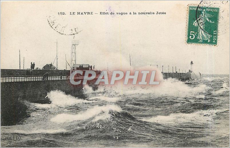 CPA Le Havre Effet de Vague a la nouvelle Jetee 