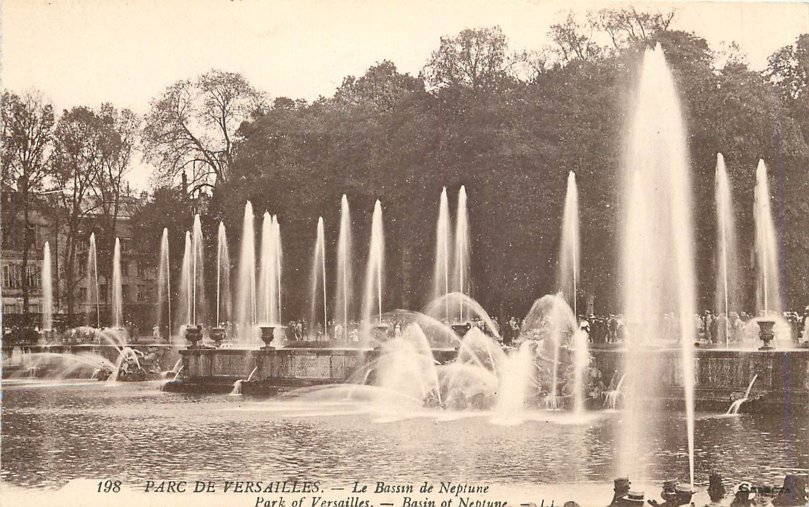 Parc de Versailles — Le Bassin de Neptune — Saver