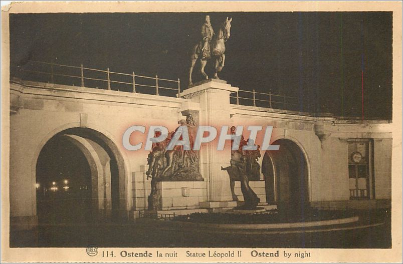CPA Ostende la nuit Statue Leopold II 