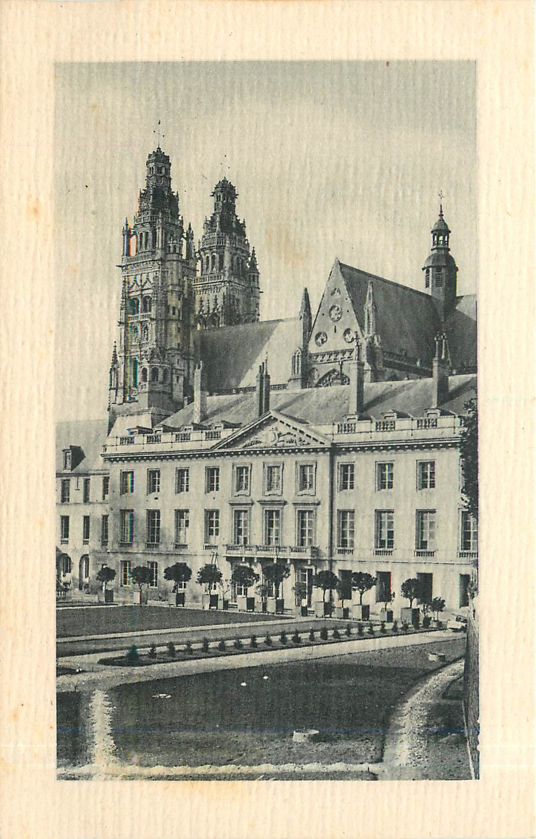 CPA Tours Musee des Beaux Arts et La Cathedrale 