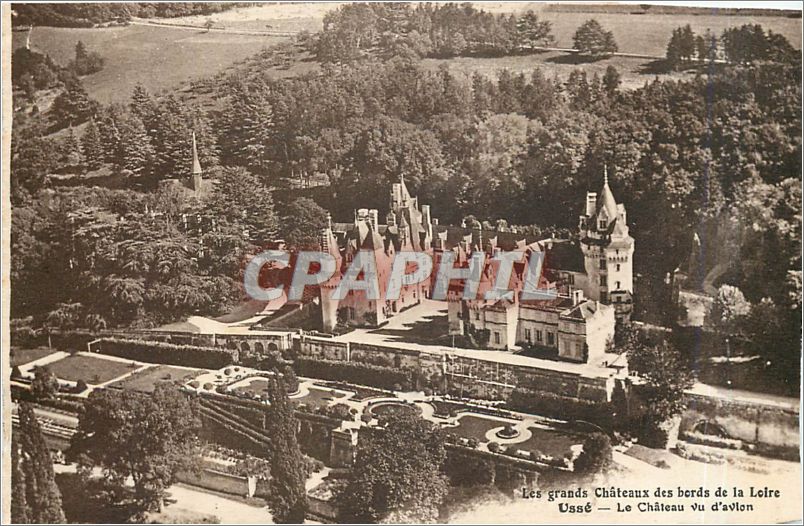 CPA Les grands Chateaux des bords de la Loire Usse Le Chateau vu d'avion 