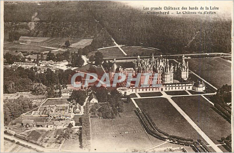 CPA Les grands Chateaux des bords de la Loire Chambord Le Chateau vu d'avion 