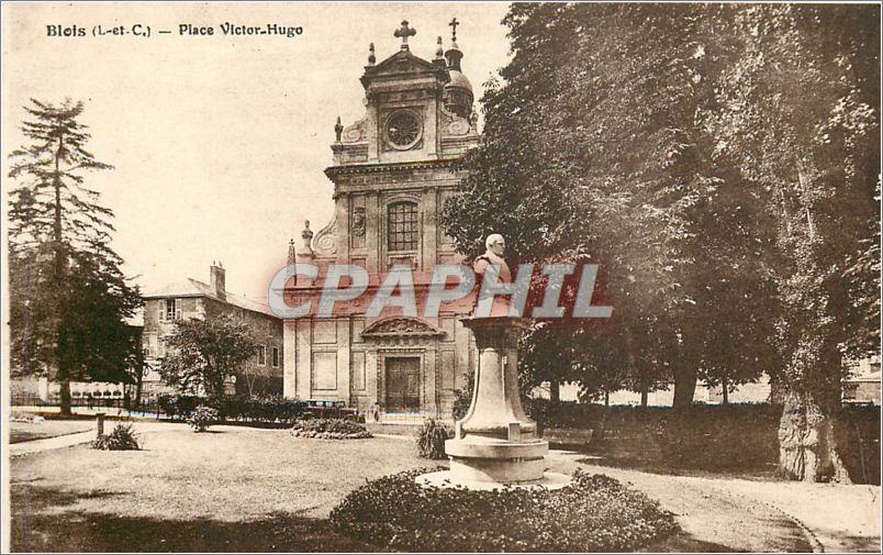 CPA Blois L et C Place Victor Hugo 