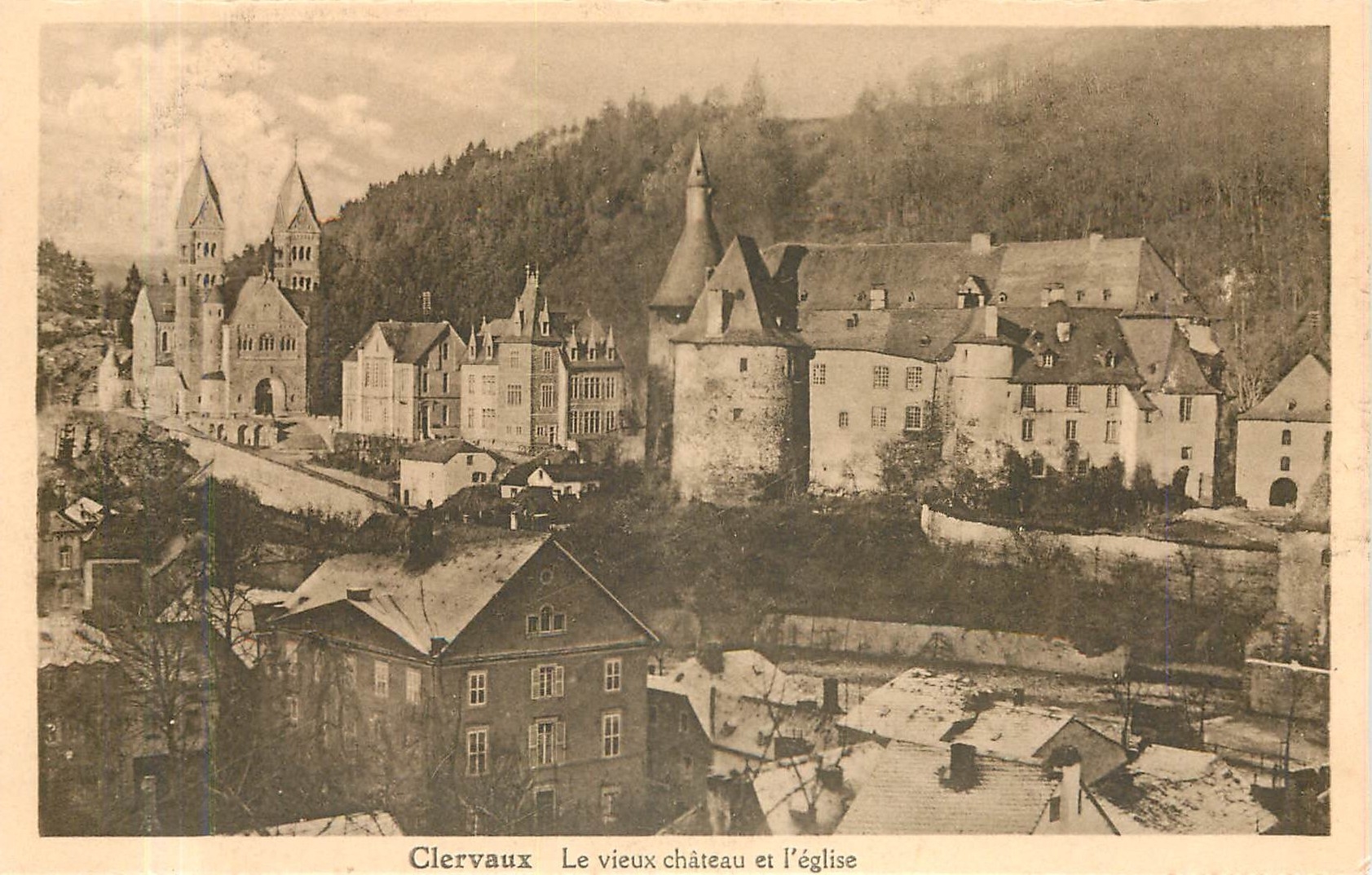 CPA Clervaux Le Vieux chateau et l'eglise 