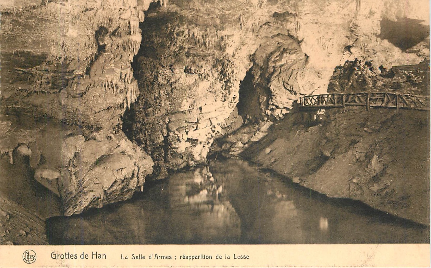 CPA Grottes de Han La Salle d'Armes reapparition de la Lesse 