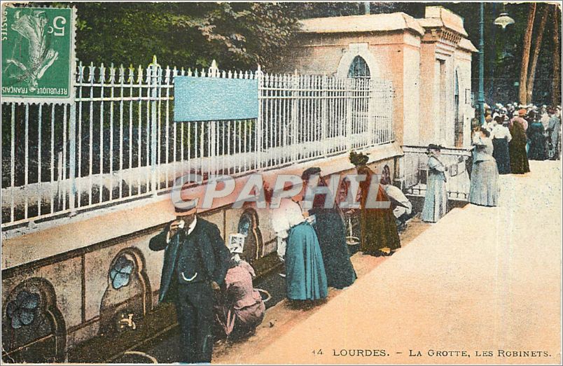 CPA Lourdes La Grotte Les Robinets 