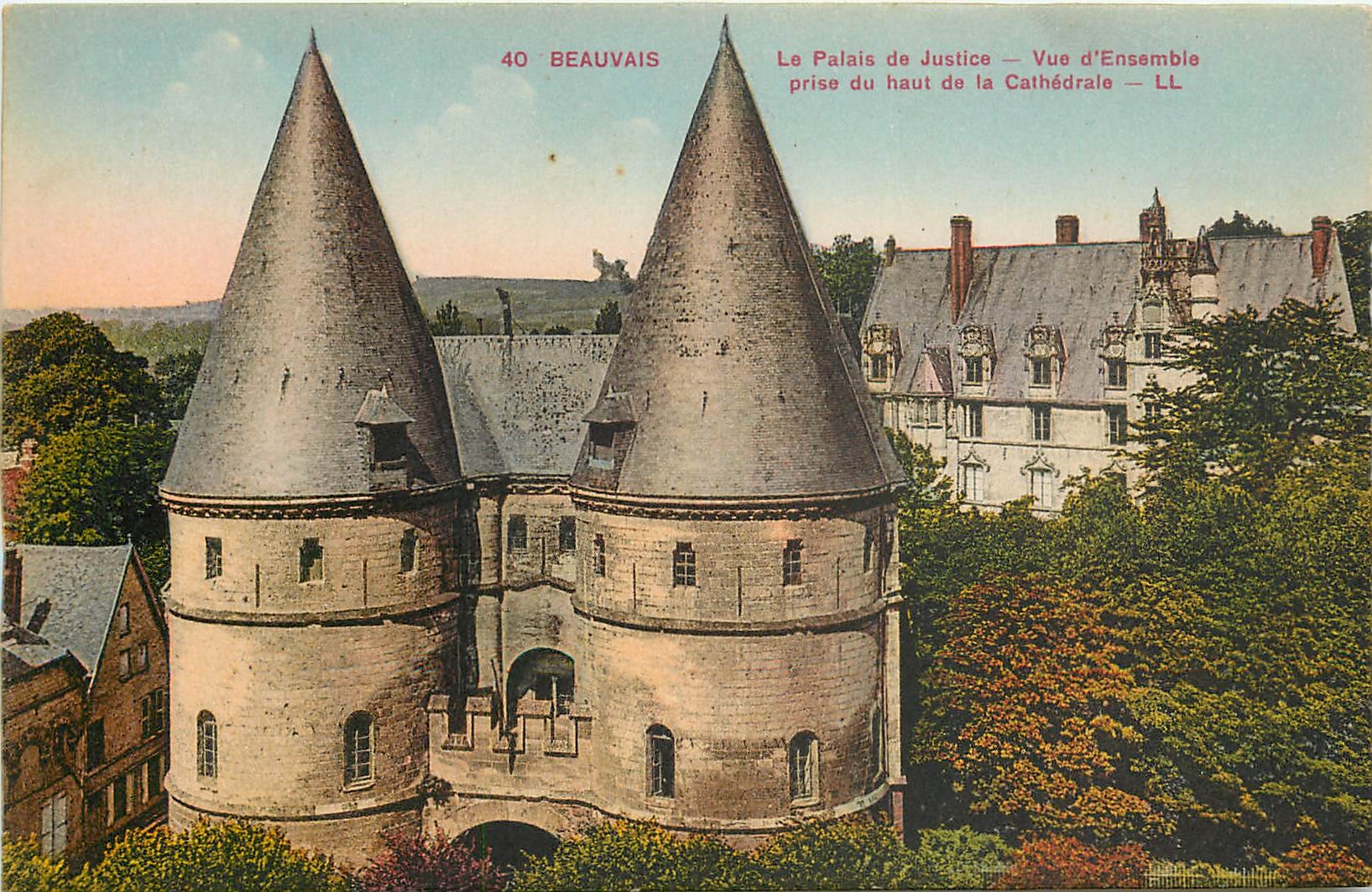 CPA Beauvais Le Palais de Justice Vue d'Ensemble prise du haut de la Cathedrale 