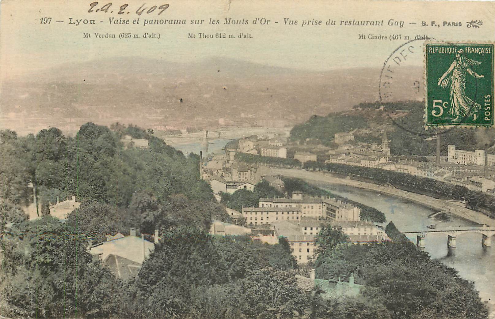 CPA Lyon Vaise et Panorama sur les Monts d'Or Vue prise du restaurant Gay 