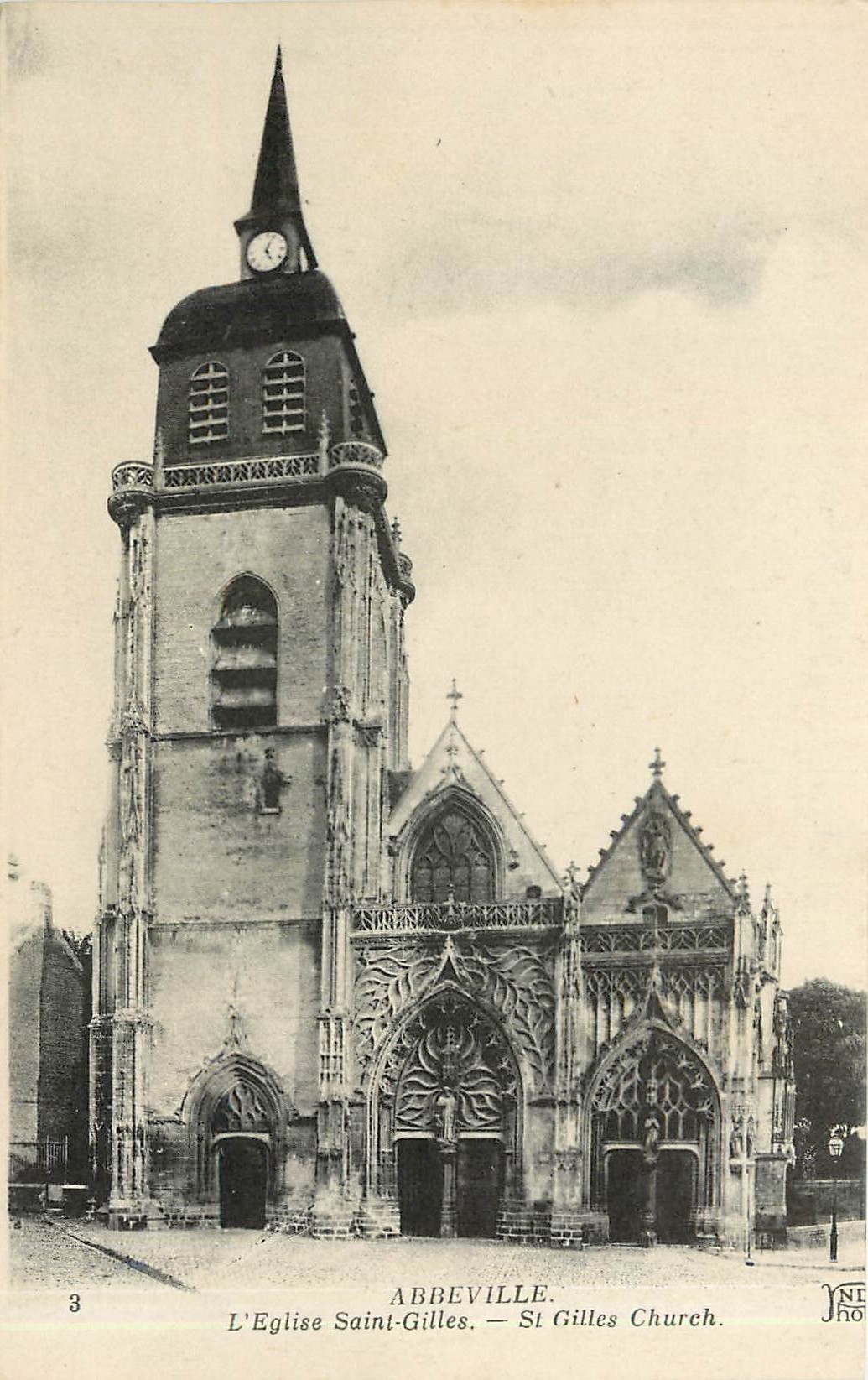 CPA Abbeville L'Eglise Saint Gilles 
