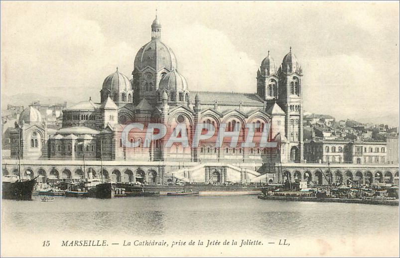 CPA Marseille La Cathedrale prise de la Jetee de la Joliette 