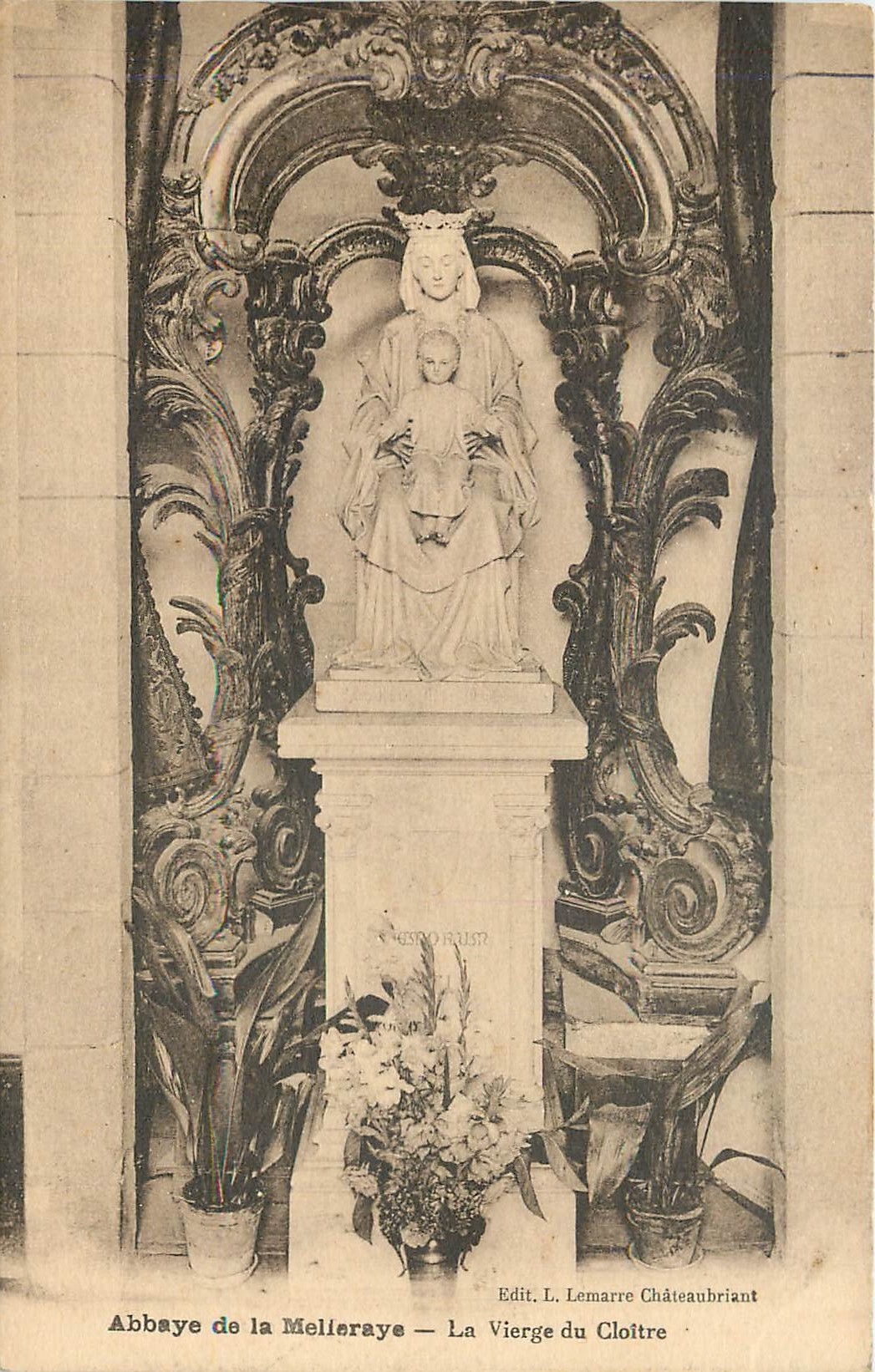CPA Abbaye de la Meilleraye La Vierge du Cloitre 