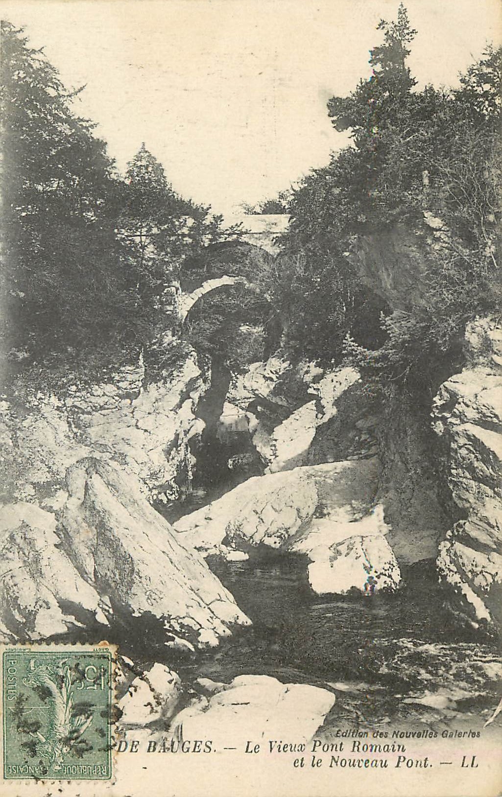 CPA Bauges Le Vieux Pont Romain et le Nouveau Pont Romain et le Nouveau Pont 