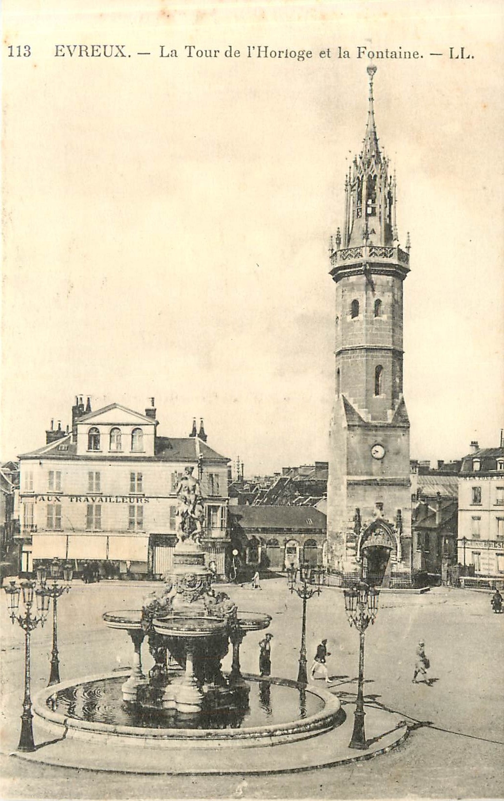 Evreux — La Tour de l'Horloge et la Fontaine — L.L.