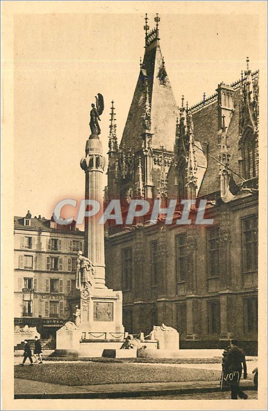 CPM Rouen Seine Inferieure Le Monument aux Morts Maxine Real del Sarte Sculp 