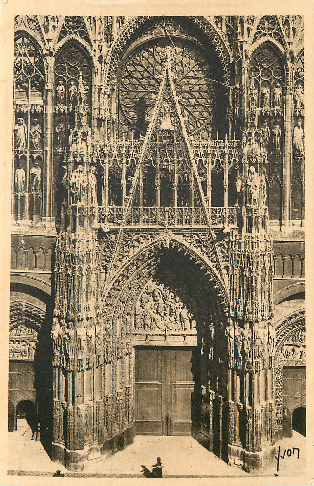 CPM Rouen Seine Inferieure Detail du Portail 