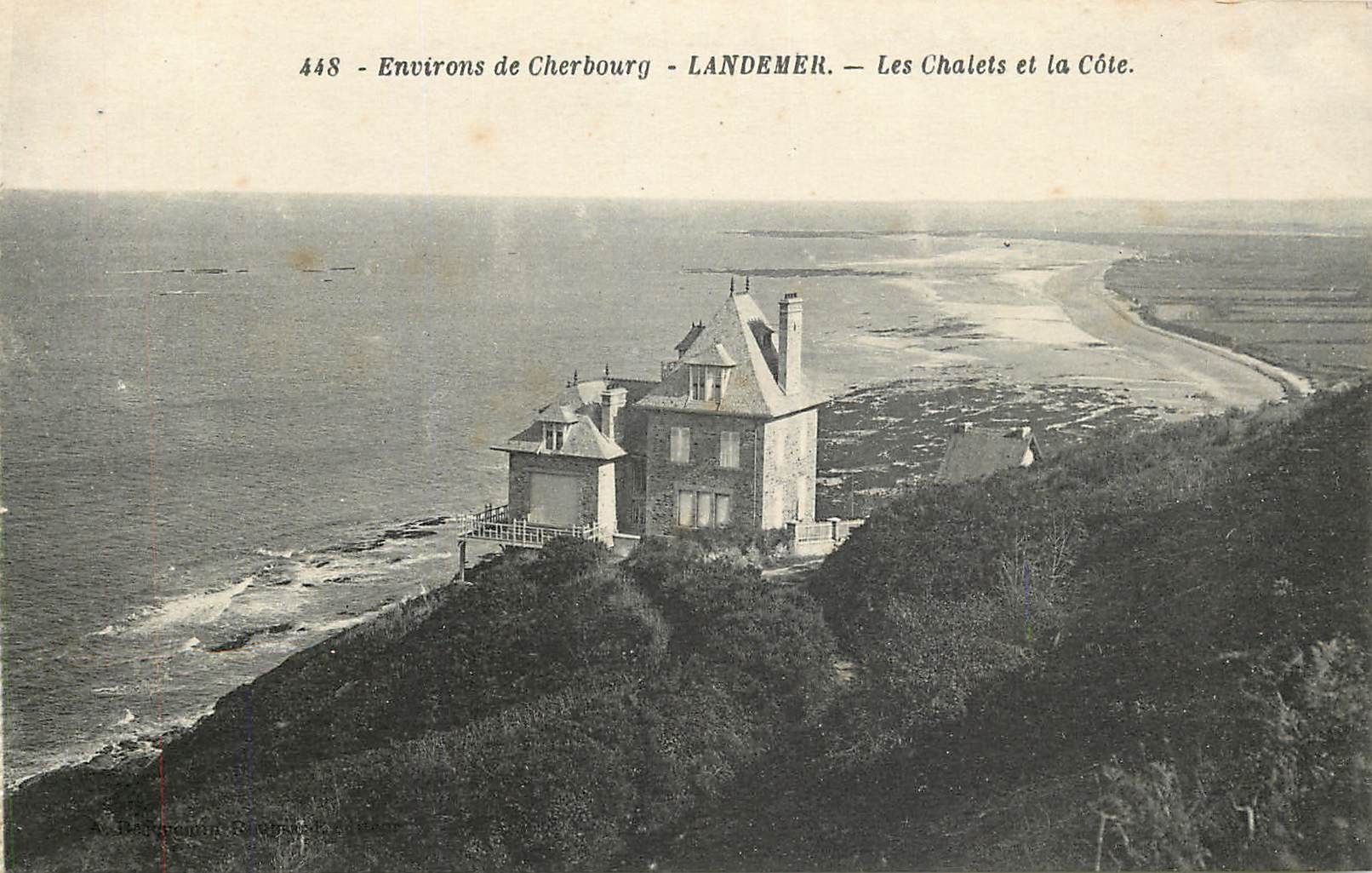 CPM Environs de Cherbourg Landemer Les Chalets et la Cote 