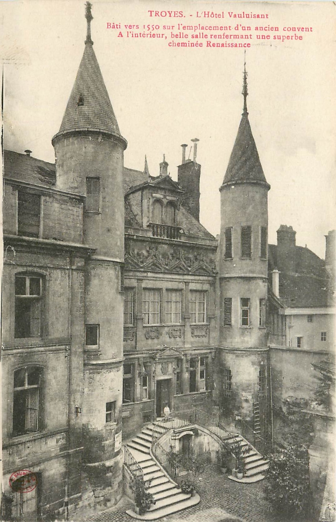 CPA Troyes L'Hotel Vauluisans Bati vers 1550 sur l'emplacement d'un ancien couvent a l'Interieur bel