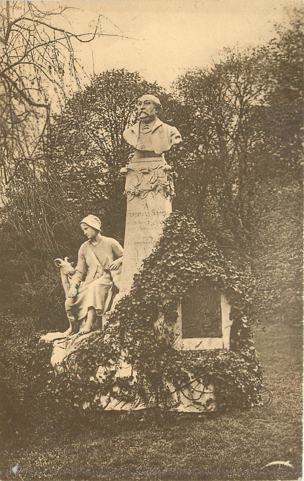 CPA Jardin du Luxembourg Buste de Ferdinand Fabre 