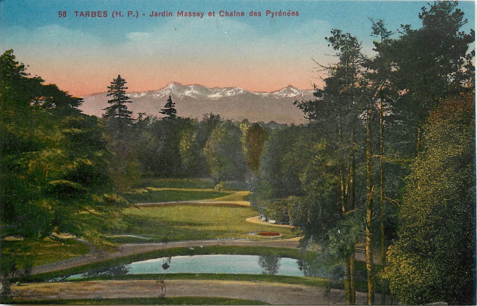 CPA Tarbes Jardin Massey et Chaine des Pyrenees 