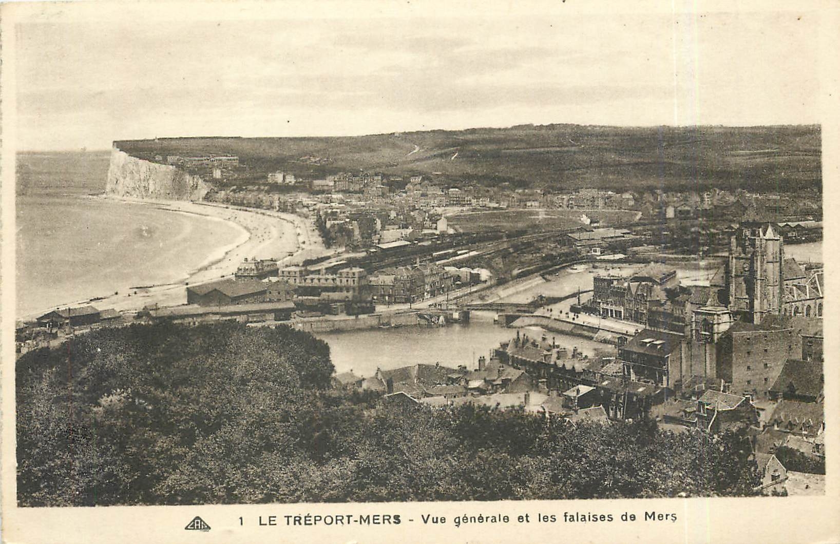 CPA Le Treport Mers Vue generale et les falaises de Mers 