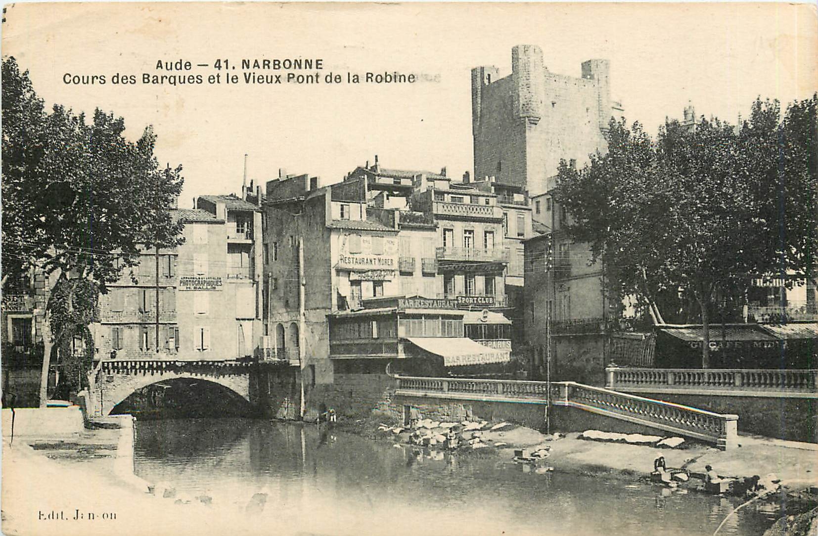 CPA Narbonne Cours des Barques et le Vieux Pont de la Robine 