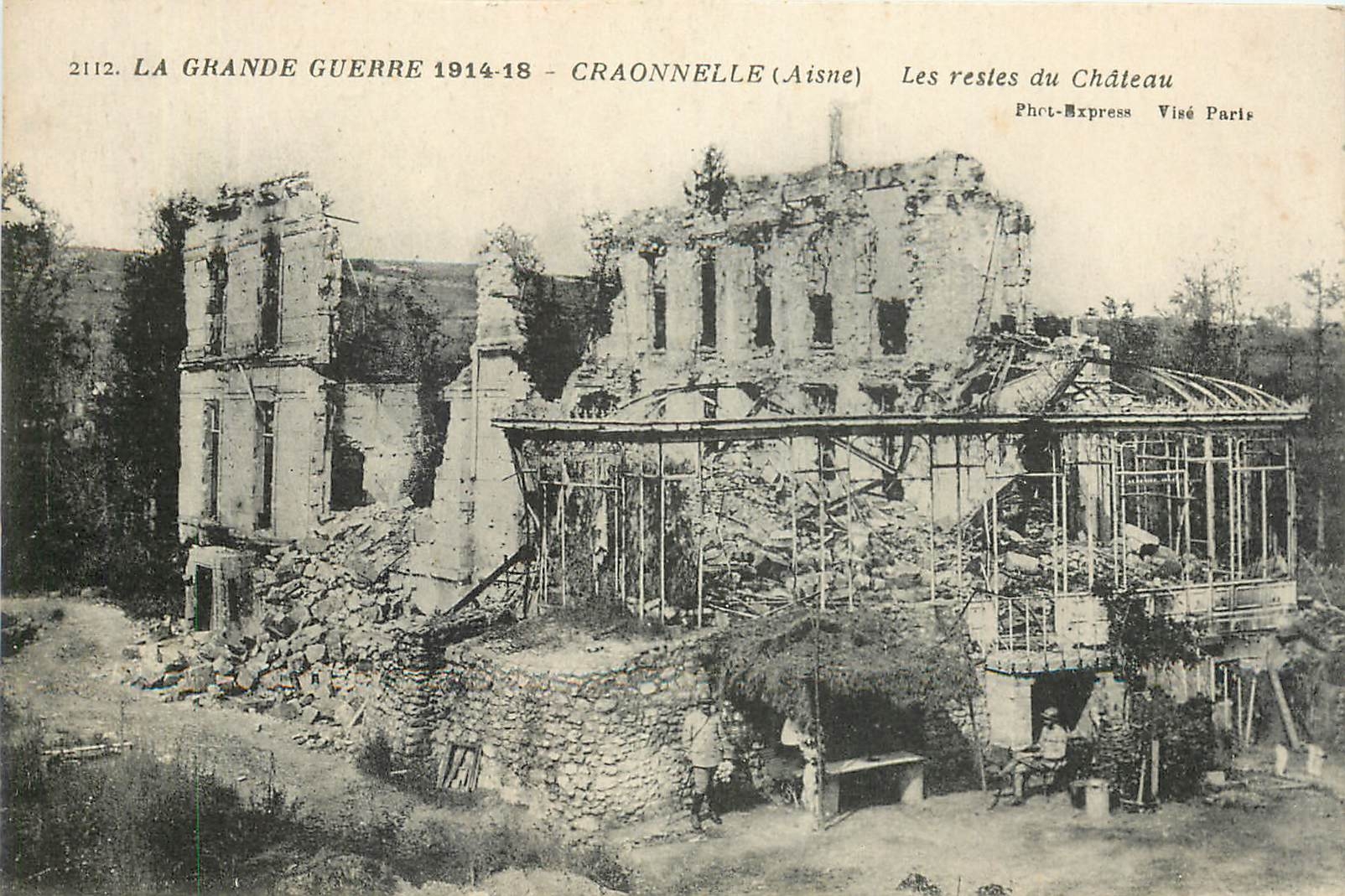 CPA La Grande Guerre 1914 18 Craoenelle Aisne Les restes du Chateau 
