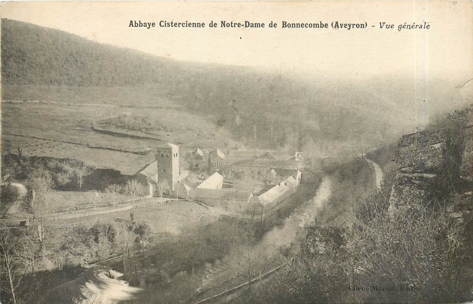 CPA Abbaye Cistercienne de Notre Dame de Bonnecombe Aveyron Vue generale 