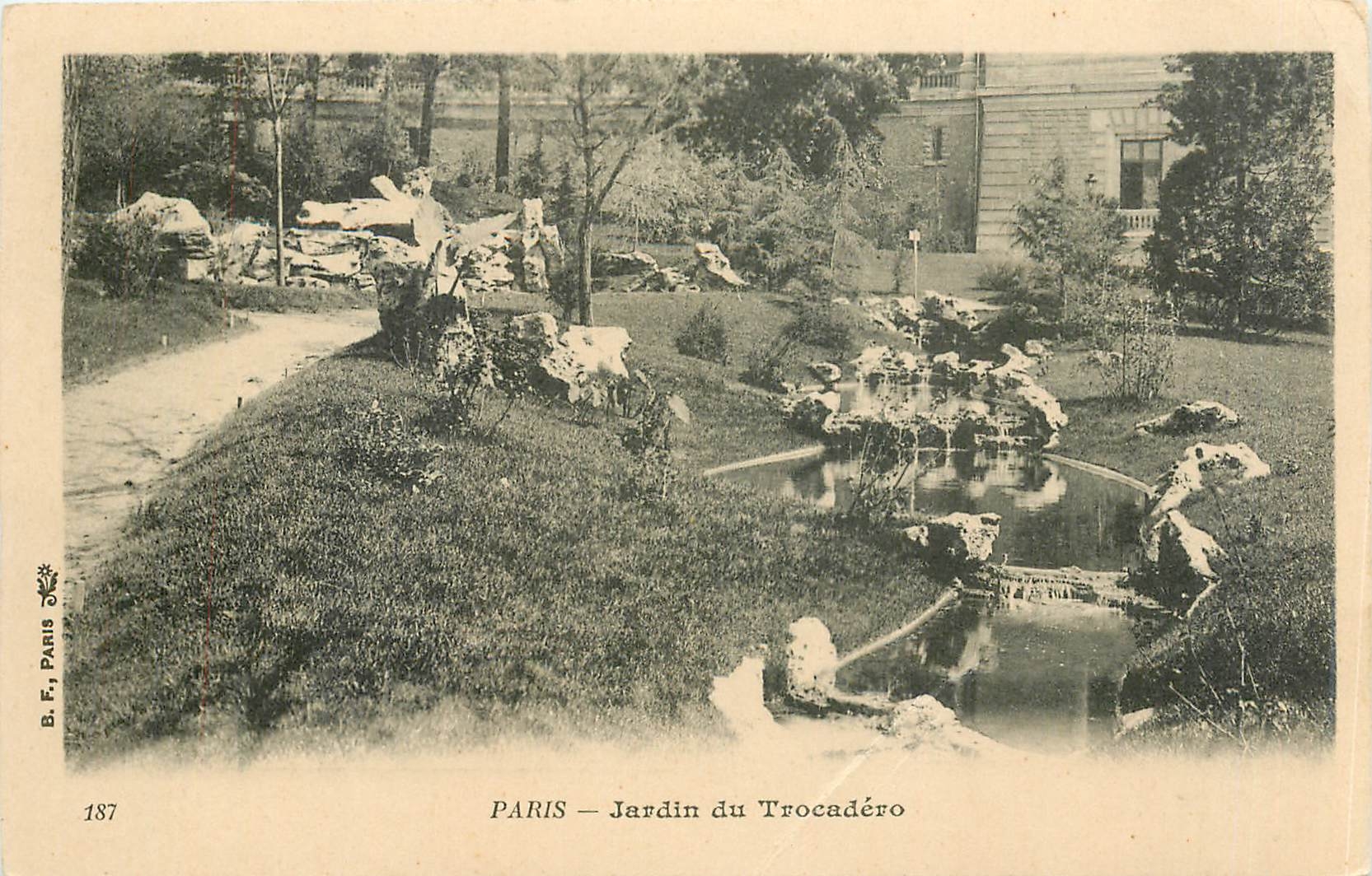 CPA Paris Jardin du Trocadero 